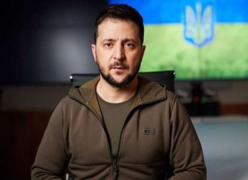 أوكرينسكايا برافدا: زعيق زيلينسكي على مرؤوسيه يخترق الظلام الدامس بعد تمزيق روسيا قطاع الطاقة في أوكرانيا