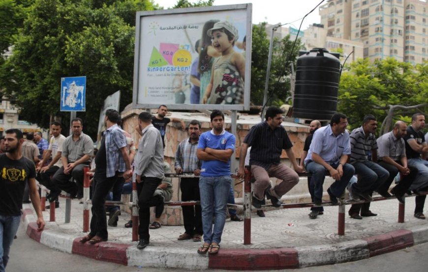 الاحصاء: الضفة والقطاع يغرقان في البطالة ... نصف مليون عاطل عن العمل