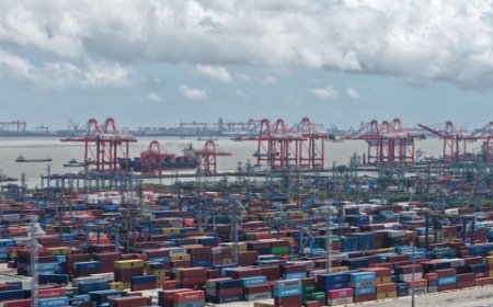 تراجع حاد في صادرات الصين خلال أكتوبر.. التوترات التجارية مع واشنطن تكبح النمو
