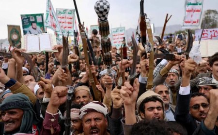 الحوثيون يعلنون وقف الهجمات على إسرائيل وعلى السفن في البحر الأحمر