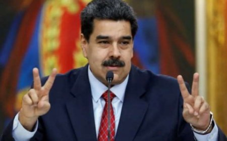 “نيويورك تايمز”: مادورو يتنازل عن موارد فنزويلا للولايات المتحدة لإبعاد شبح الحرب