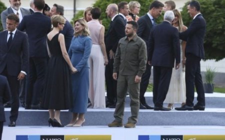 زيلينسكي قد يفقد السيطرة على الأغلبية البرلمانية والحكومة في حال إقالة يرماك