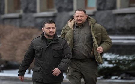 استقالة مدير مكتب زيلينسكي وسط تحقيق في فضيحة فساد كبرى