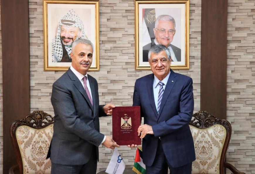 البنك العربي ووزارة النقل والمواصلات يوقعان اتفاقية تعاون لتعزيز السلامة المرورية