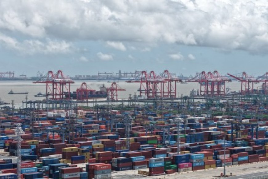 تراجع حاد في صادرات الصين خلال أكتوبر.. التوترات التجارية مع واشنطن تكبح النمو