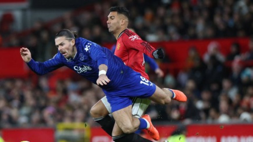 إيفرتون ينهي عقدة تفوق اليونايتد بملعب “أولد ترافورد”