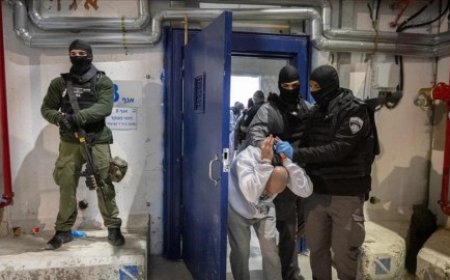 الجيش الإسرائيلي يعدم فلسطينيًا بالرصاص بحجة تنفيذ عملية طعن بالخليل.. واستشهاد أسير بظروف داخل بسجون الاحتلال