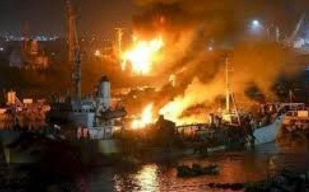 التحالف السعودي ينفذ ضربة جوية في ميناء المكلا باليمن