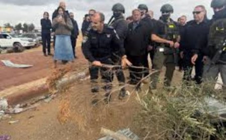 العثور على جثة يُشتبه بأنها تعود لشاب جرفته السيول جنوب الخليل