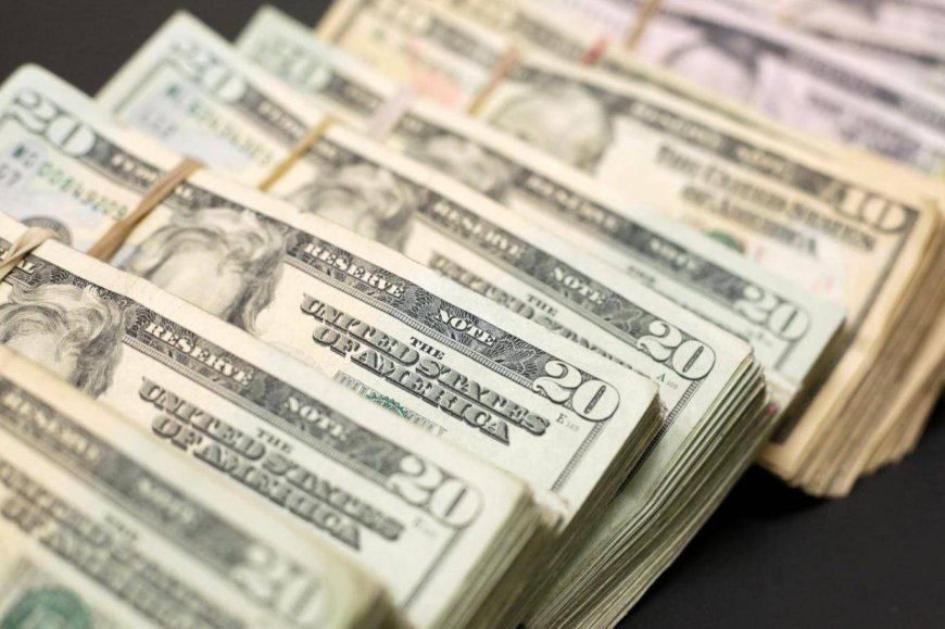 الدولار يتراجع قبل اجتماع الاحتياطي الفيدرالي وسط توقعات خفض الفائدة