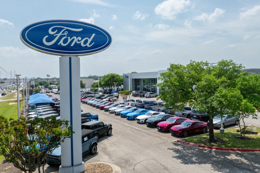 بسبب سياسات ترامب.. فورد تتراجع عن السيارات الكهربائية وتسجل خسارة 19.5 مليار دولار