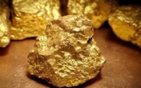 الذهب يخترق حاجز 4600 دولار للمرة الأولى