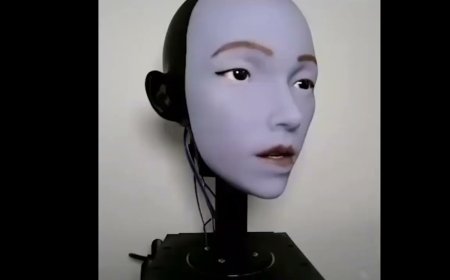 وبوت" بملامح بشرية يستبق تعابير الوجه ويُتقن مزامنة الشفاه عبر لغات متعددة