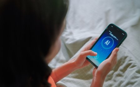 حذار الصداقة مع روبوتات الدردشة.. التواصل مع الذكاء الاصطناعي يقود إلى الاكتئاب