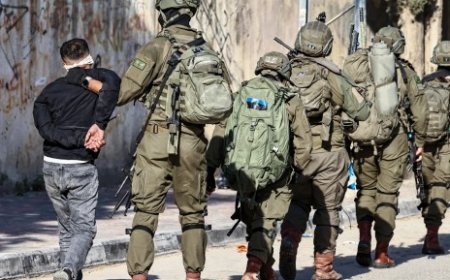 الجيش الإسرائيلي يعدم فلسطينيًا بالرصاص شمالي مدينة رام الله ويعتقل 11 مواطنًا من مناطق متفرقة بالضفة الغربية