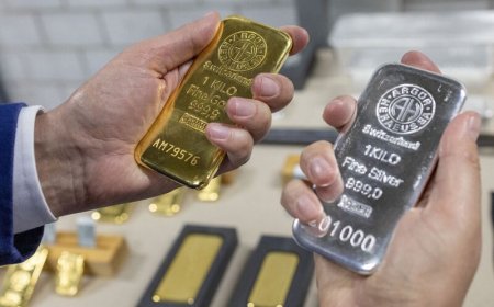 الذهب يلامس 5600 دولار والفضة تقترب من حاجز الـ120 دولاراً