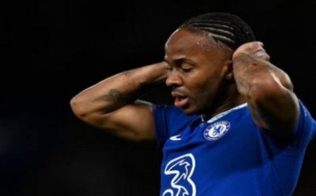 تشيلسي يفسخ عقد لاعبه الدولي رحيم ستيرلينغ