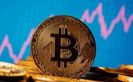 البيتكوين تهوي لأدنى مستوياتها منذ عودة ترامب وتكسر حاجز 73 ألف دولار