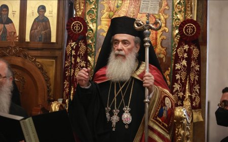 بطريرك القدس للروم الأرثوذكس يحذّر من تصاعد اعتداءات المستوطنين