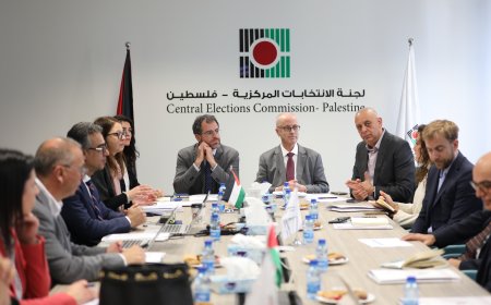 لجنة الانتخابات تجتمع بمجموعة العمل الدولية الخاصة بالانتخابات