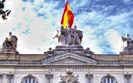 القضاء الإسباني يقرّ بمسؤولية خدمات “في بي أن” بالبث غير القانوني لمباريات “لا ليغا”