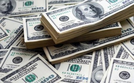 الدولار الأميركي يتماسك في انتظار محفزات اقتصادية جديدة