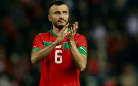 رومان سايس يعلن اعتزاله اللعب دوليا مع منتخب المغرب