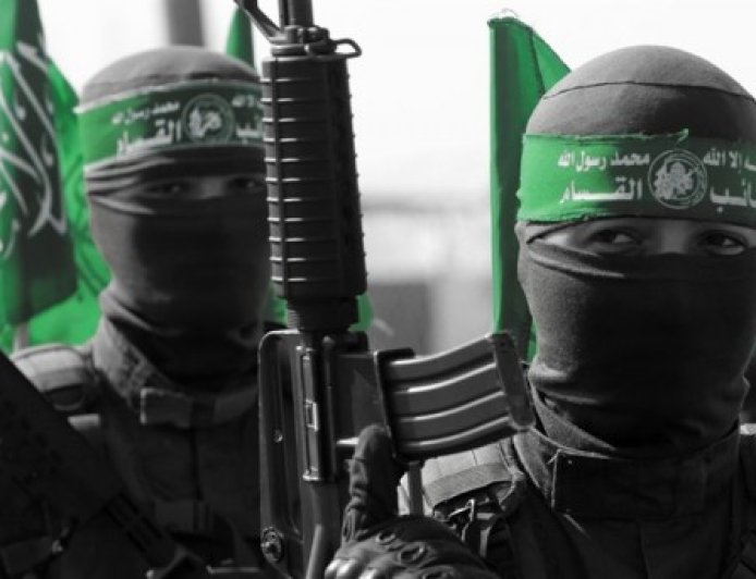 قيادي بحركة “حماس”: المقاومة مستمرة طالما وجد الاحتلال وفلسفة نزع سلاحها “مفارقة عجيبة ووقاحة” مرفوضة