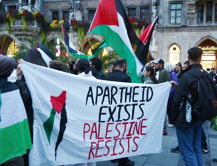 اشتباكات واعتقالات .. الآلاف في أستراليا يحتجون ضد زيارة الرئيس الإسرائيلي