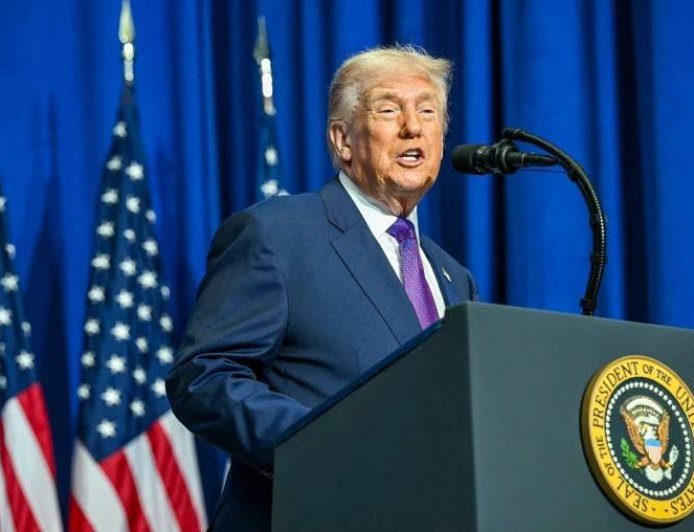 ترامب يعلن عملية عسكرية واسعة: "استسلام أو الموت للحرس الثوري"