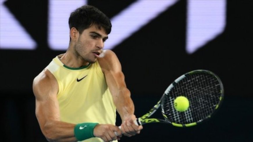 كارلوس ألكاراز إلى الدور الثاني في بطولة قطر المفتوحة للتنس