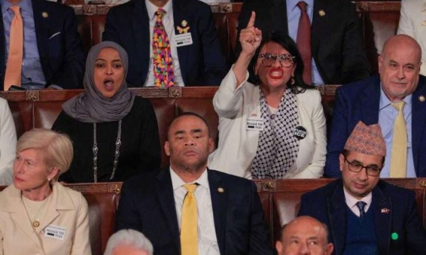 ترامب يطالب بترحيل نائبتين مسلمتين بعد مقاطعتهما لخطابه