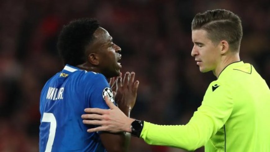 حادثة فينيسيوس: بنفيكا يعلّق عضوية 5 مشجعين بتهمة العنصرية