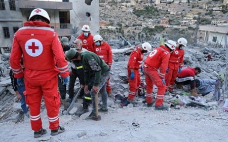 استشهاد 12 شخصا من الطواقم الطبية بغارات إسرائيلية على جنوب لبنان.. و”حزب الله” يستهدف جنود إسرائيليين في الجليل وينفذ 23 عملية عسكرية ضد إسرائيل الجمعة