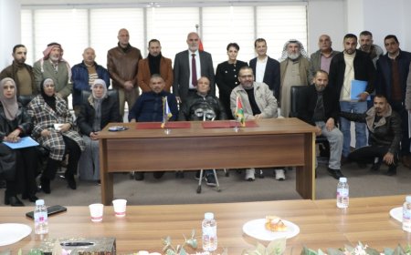 وزارة الزراعة توقع (12) اتفاقية دعم مشاريع لمزارعين