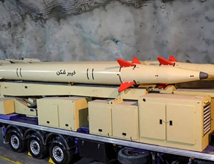 إيران لا تزال تحتفظ بأكثر من نصف مخزونها الصاروخي