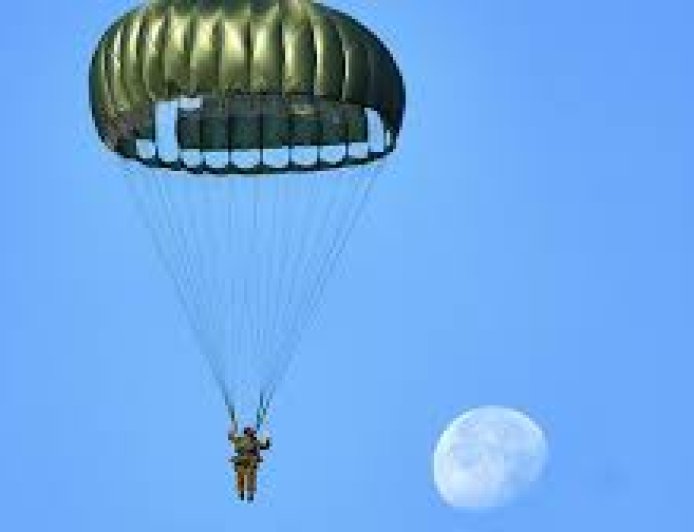 واشنطن تخطط لإنزال آلاف المظليين على "جزيرة النفط"بايران