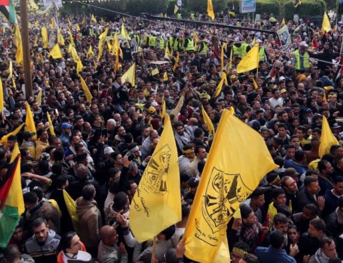 فتح تعلن إضرابا شاملا غدا الأربعاء رفضاً لاقرار قانون اعدام الاسرى