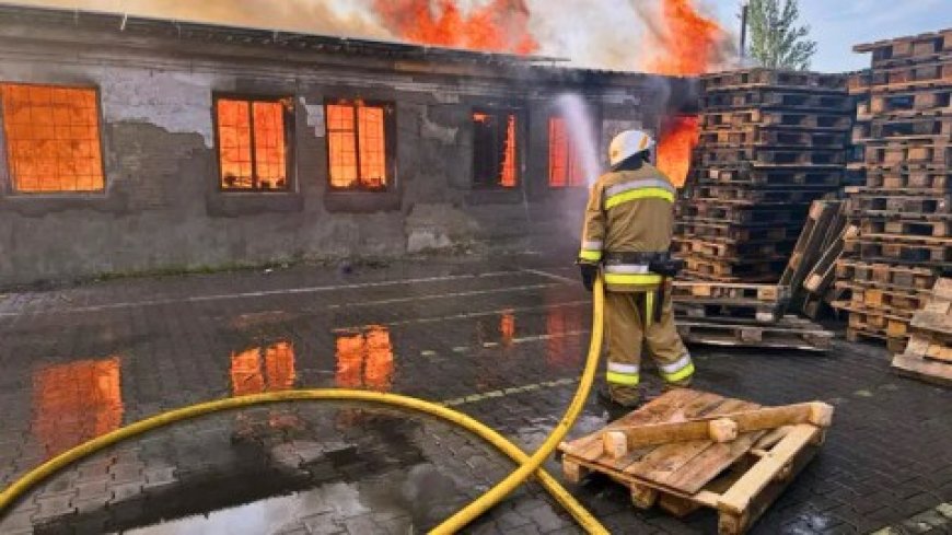 أربعة قتلى وإصابة العشرات ودمار كبير بغارات روسية عنيفة استهدفت عدة مناطق في العاصمة الأوكرانية كييف