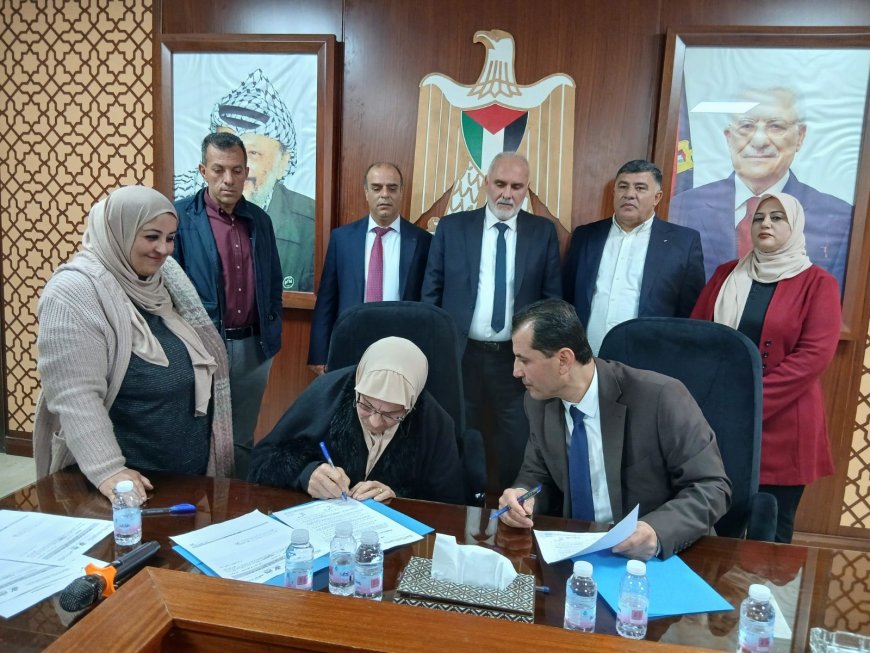 وزارة الزراعة توقع (25) اتفاقية دعم مشاريع لمزارعين مستوفين لتوثيق الأضرار بقيمة (1.236 مليون) شيكل في محافظات نابلس وطوباس وطولكرم وقلقيلية ضمن برنامج المساعدة الزراعية الممول من الاتحاد الأوروبي.