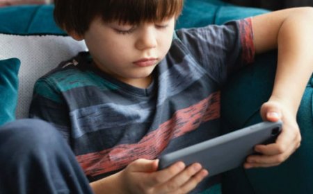 اليونان تتجه لحظر وسائل التواصل الاجتماعي للأطفال دون 15 عاماً