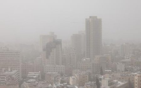 أجواء مغبرة ولا يطرأ تغير على درجات الحرارة