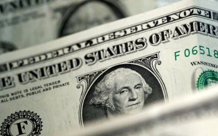 الدولار يتربع على قمة 10 أيام.. ومعضلة «هرمز» تعزز جاذبية العملة الأميركية