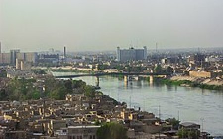 واشنطن تخنق بغداد: إدارة ترامب توقف شحنات الأموال إلى العراق