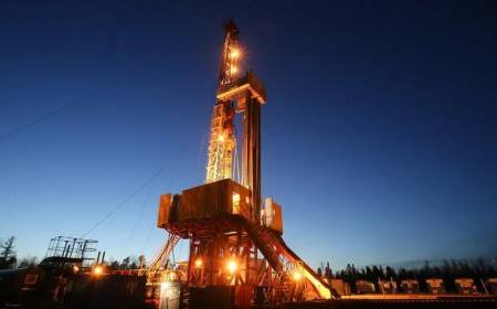 صمود التكنولوجيا يواجه زلزال النفط.. وشبح الفائدة يطارد السندات