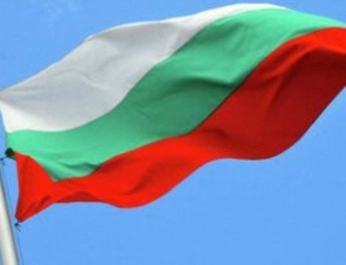 إيران تحذر بلغاريا: "لا تسمحوا للولايات المتحدة باستخدام مطاراتكم لأغراض الحرب"