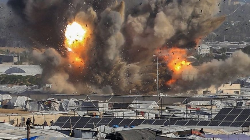 غزة.. انفجارات وقصف وراء الخط الأصفر واليونسيف تعلق عملها شمال القطاع