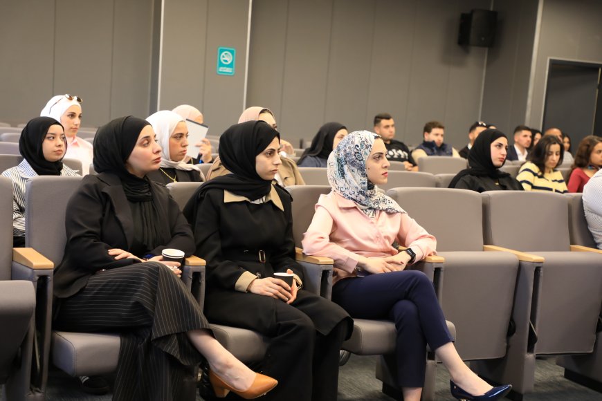 هيئة سوق راس المال تسنضيف  في مقرها طلبة مساق التأمين من كلية الحقوق والإدارة العامة في جامعة بيرزيت