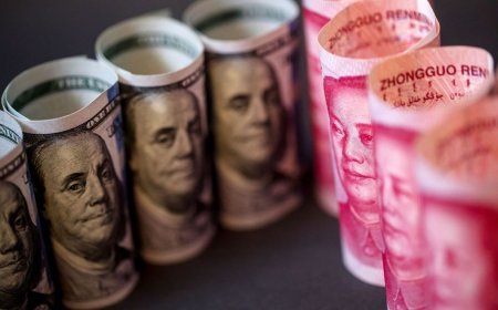 اليوان الصيني يقترب من أعلى مستوى في أسبوع وآمال السلام تحاصر الدولار