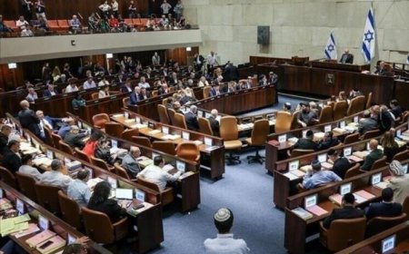مقربون من نتنياهو يدفعون لحظر "القائمة العربية الموحدة" من الانتخابات